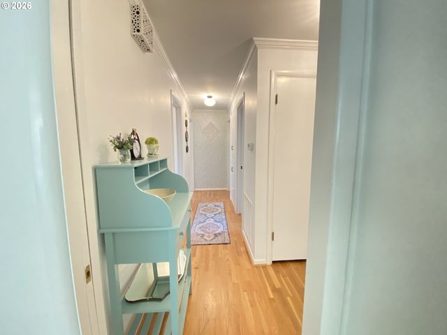 2872 SUFFOLK Ct, Eugene, OR 97401