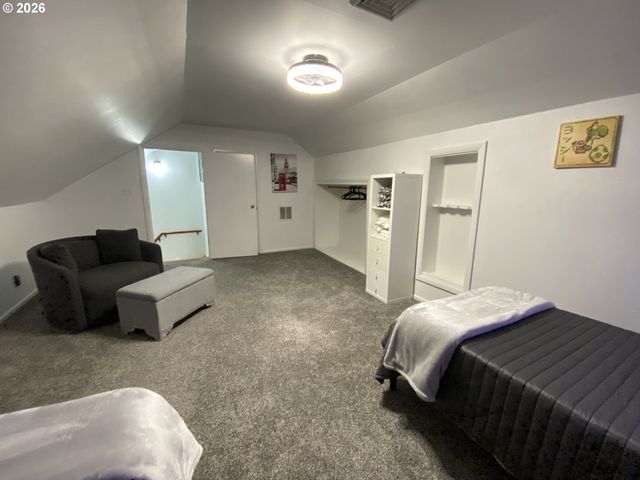 2872 SUFFOLK Ct, Eugene, OR 97401