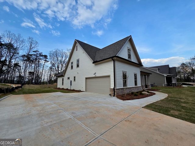 172 Cherokee Drive S, Waleska, GA 30183