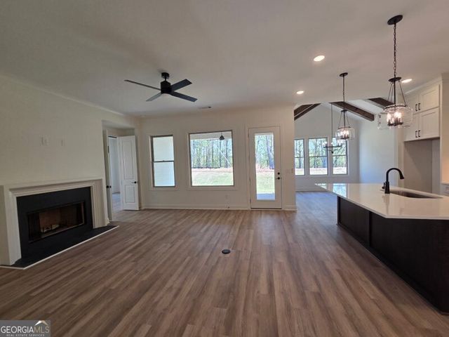 172 Cherokee Drive S, Waleska, GA 30183