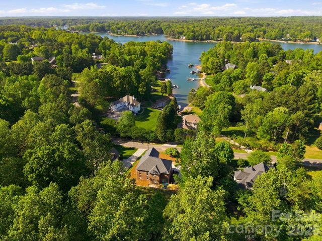 131 Normandy Road, Mooresville, NC 28117