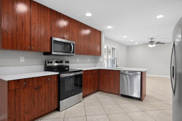 5287 SW 38th Way, Fort Lauderdale, FL 33312