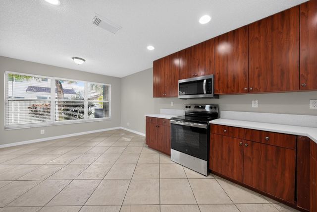 5287 SW 38th Way, Fort Lauderdale, FL 33312