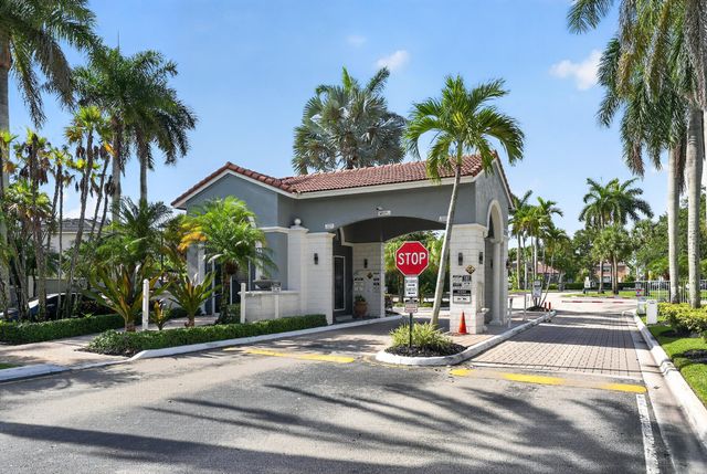 5287 SW 38th Way, Fort Lauderdale, FL 33312
