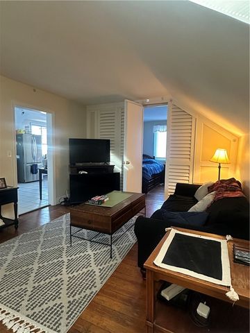 20 Annandale Road, Newport, RI 02840