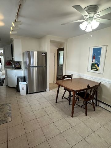 20 Annandale Road, Newport, RI 02840