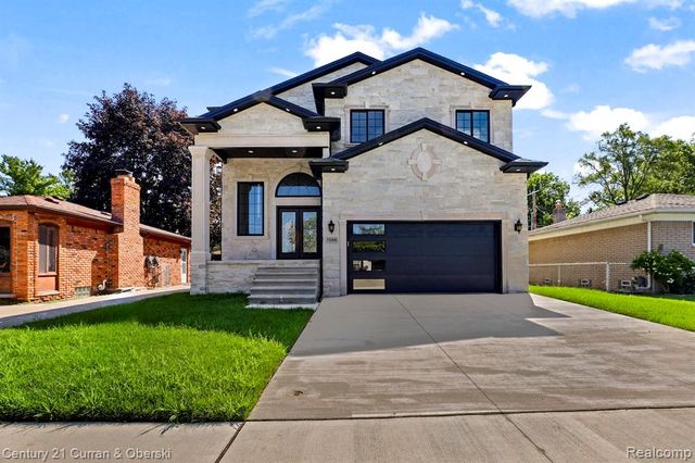 7086 Centralia Street, Dearborn Heights, MI 48127