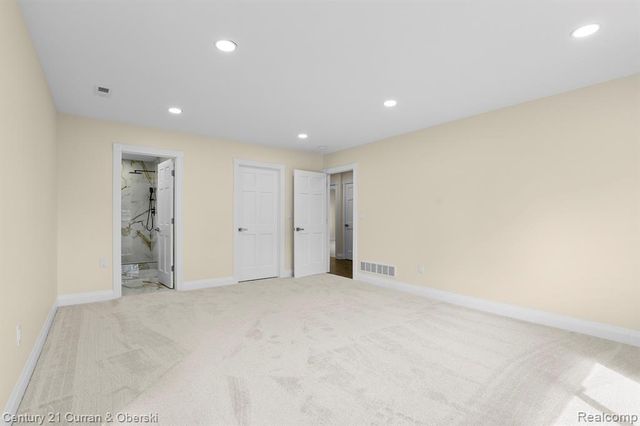 7086 Centralia Street, Dearborn Heights, MI 48127