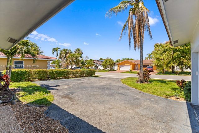 7506 NW 41st St, Coral Springs, FL 33065