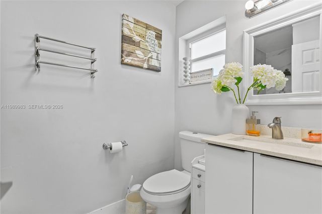 7506 NW 41st St, Coral Springs, FL 33065