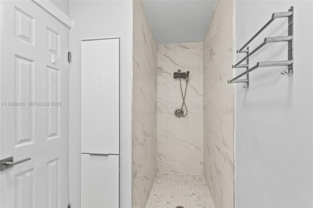 7506 NW 41st St, Coral Springs, FL 33065