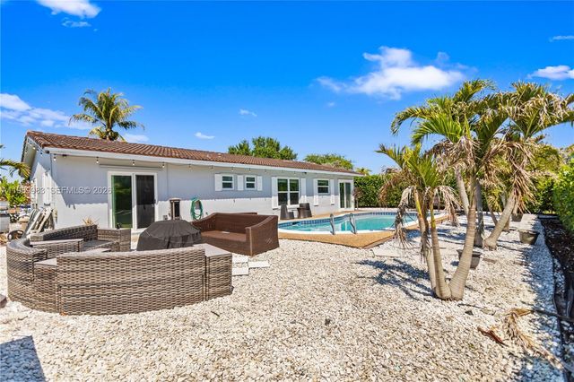 7506 NW 41st St, Coral Springs, FL 33065