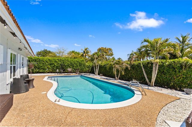 7506 NW 41st St, Coral Springs, FL 33065