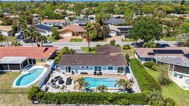 7506 NW 41st St, Coral Springs, FL 33065