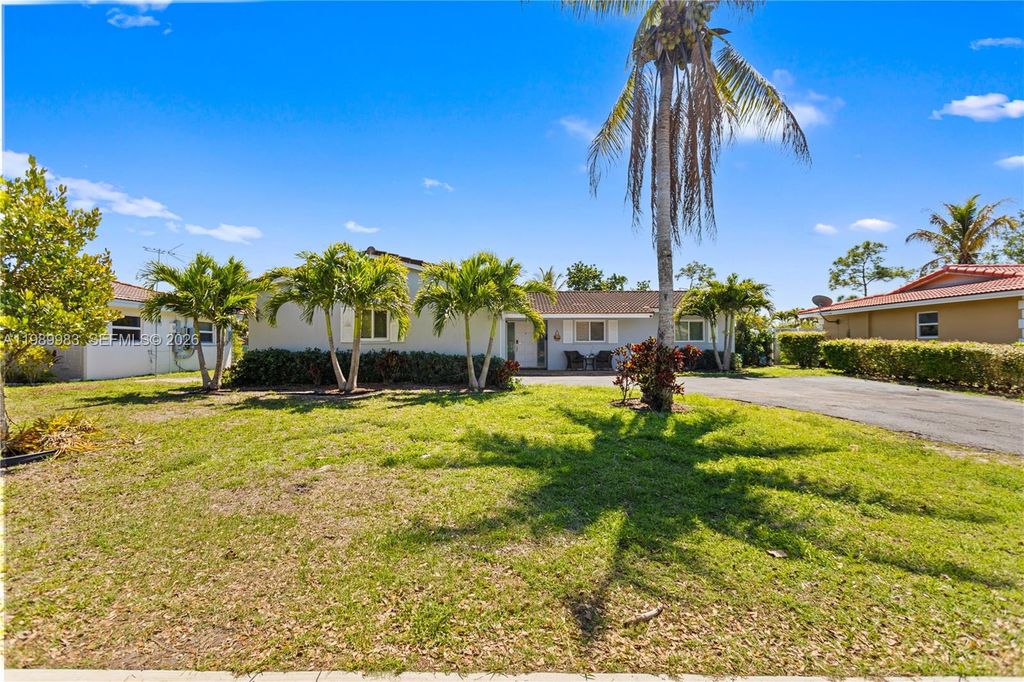 7506 NW 41st St, Coral Springs, FL 33065