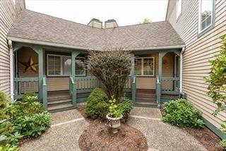 41 Lebeaux Dr 41, Shrewsbury, MA 01545