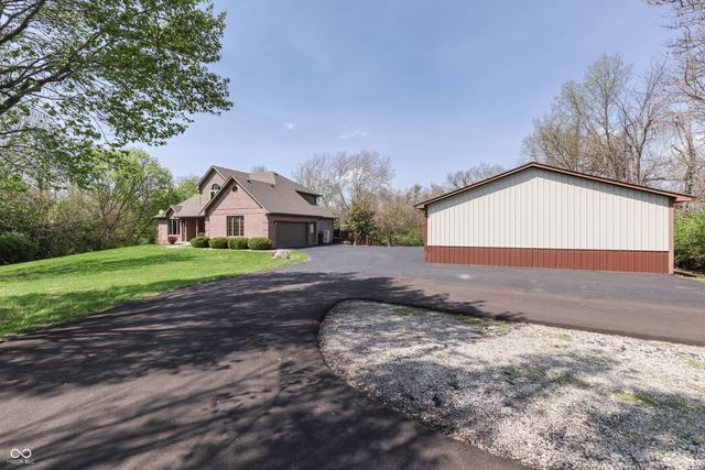 2310 W State Road 252, Trafalgar, IN 46181