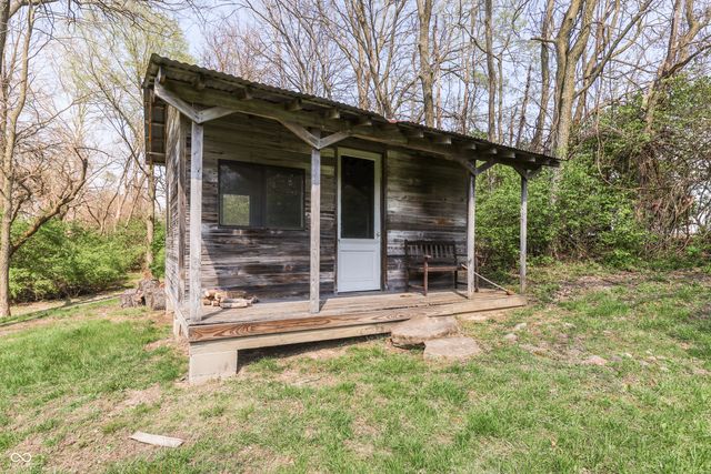 2310 W State Road 252, Trafalgar, IN 46181