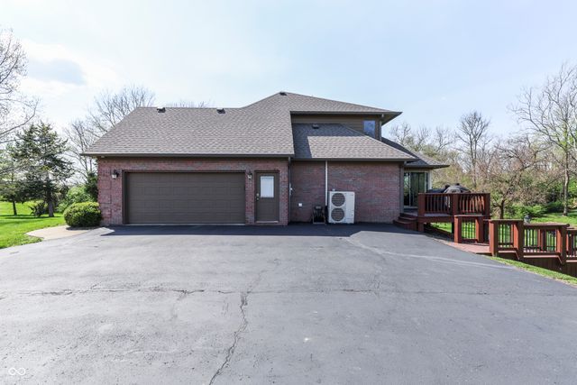 2310 W State Road 252, Trafalgar, IN 46181