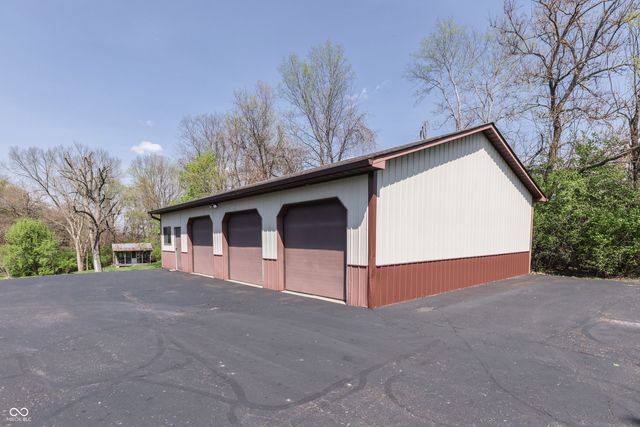 2310 W State Road 252, Trafalgar, IN 46181