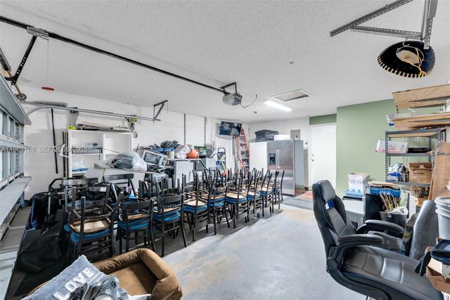 3802 NW 1st Pl, Deerfield Beach, FL 33442