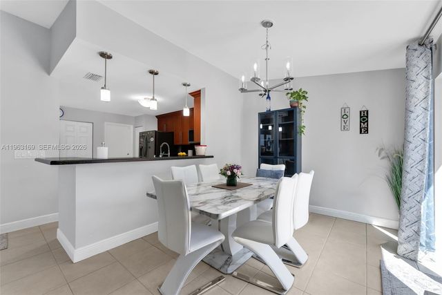 3802 NW 1st Pl, Deerfield Beach, FL 33442