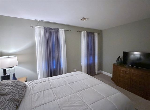 45 Meetinghouse Rd 45, Norfolk, MA 02056