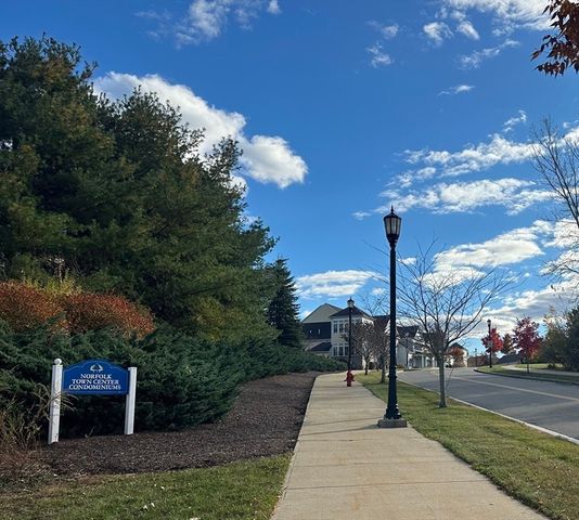 45 Meetinghouse Rd 45, Norfolk, MA 02056