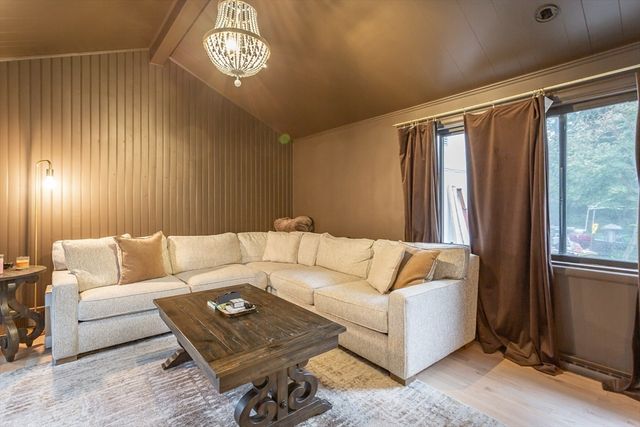 209 Jarry St, New Bedford, MA 02745