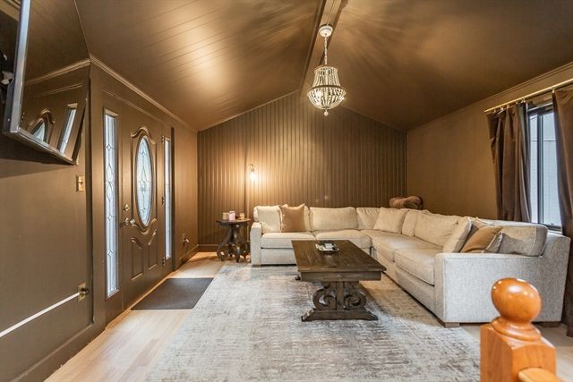 209 Jarry St, New Bedford, MA 02745