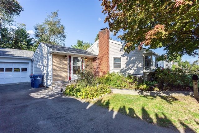 209 Jarry St, New Bedford, MA 02745