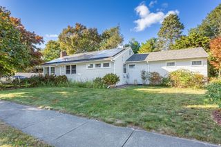 209 Jarry St, New Bedford, MA 02745