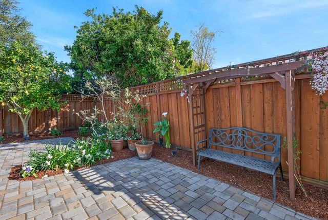 1452 La Crosse Drive, Sunnyvale, CA 94087