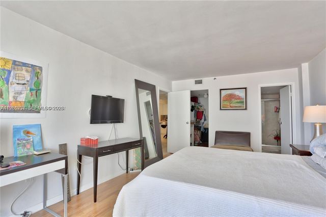 555 NE 15th St 10G, Miami, FL 33132