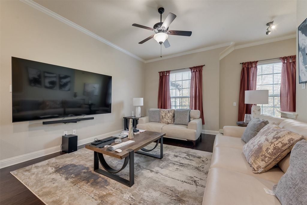 5007 Venecia Way, Grand Prairie, TX 75052