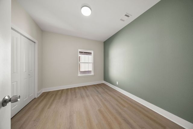 1630 Bessie Street, Fort Worth, TX 76104