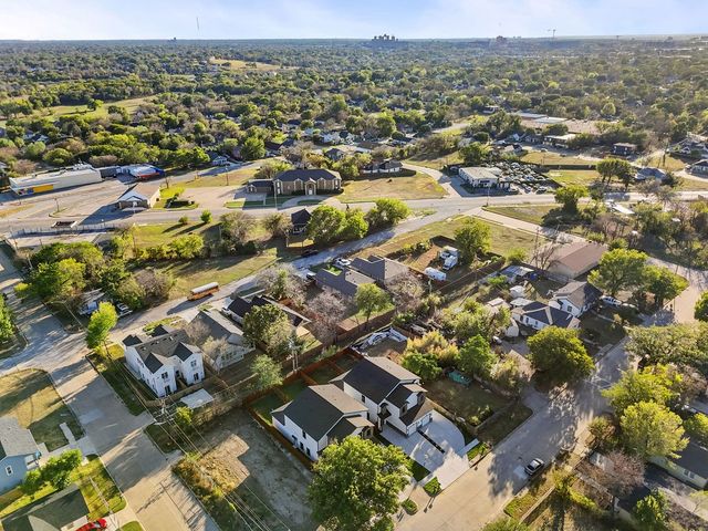 1630 Bessie Street, Fort Worth, TX 76104