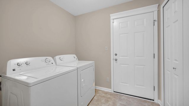 2956 Brisbane Drive, Valparaiso, IN 46385