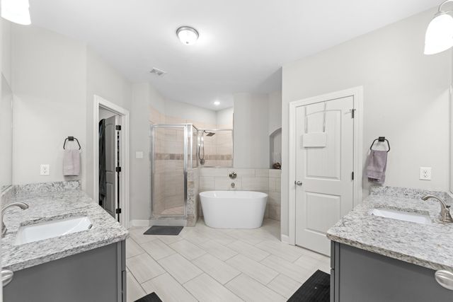 60 JAMES CV, Oakland, TN 38060
