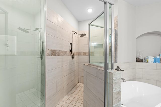 60 JAMES CV, Oakland, TN 38060