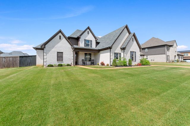 60 JAMES CV, Oakland, TN 38060