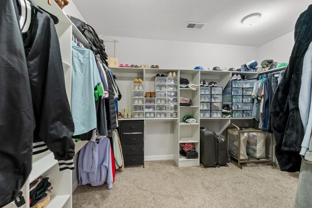 60 JAMES CV, Oakland, TN 38060
