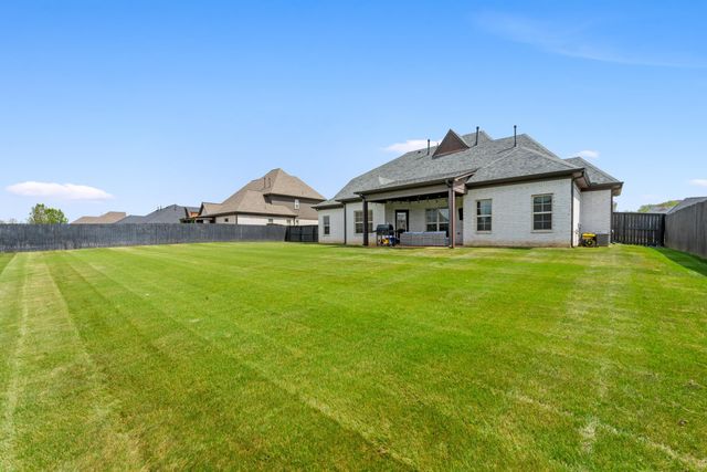 60 JAMES CV, Oakland, TN 38060