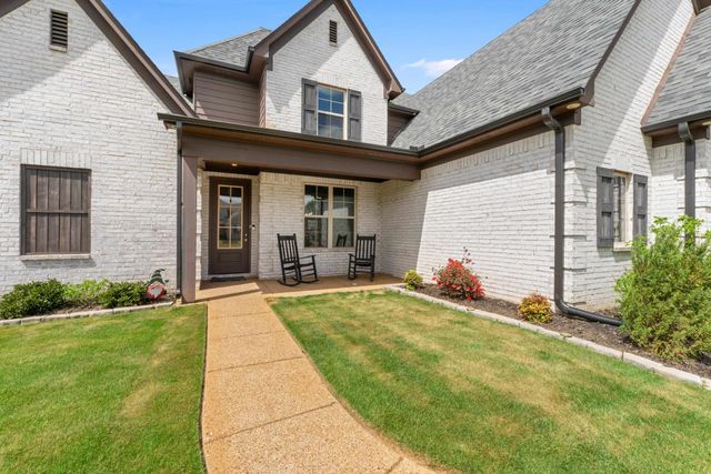 60 JAMES CV, Oakland, TN 38060