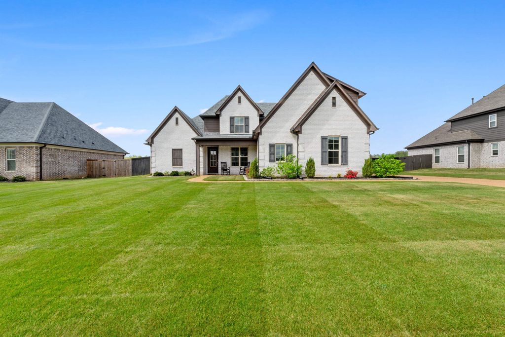 60 JAMES CV, Oakland, TN 38060