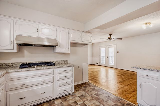 718 Devonshire Drive, Richardson, TX 75080