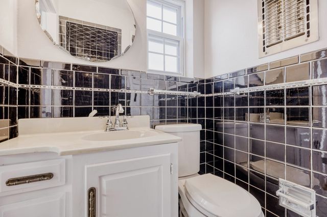 718 Devonshire Drive, Richardson, TX 75080