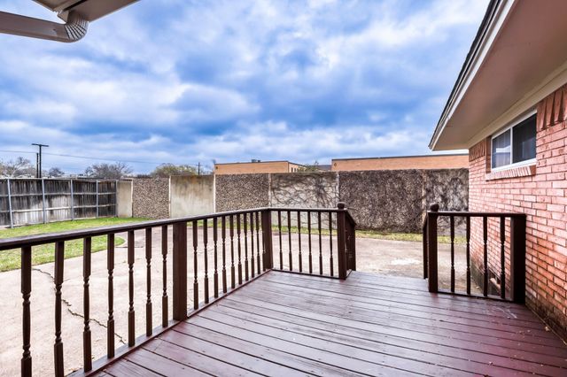 718 Devonshire Drive, Richardson, TX 75080