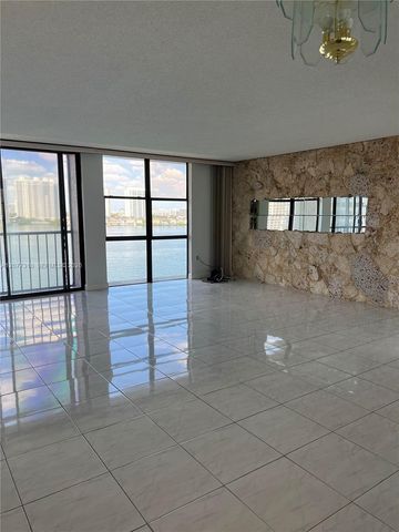 17500 N Bay Road S907, Sunny Isles Beach, FL 33160