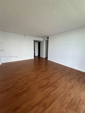 17500 N Bay Road S907, Sunny Isles Beach, FL 33160